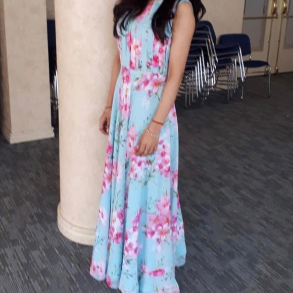 Different brand dresses - Picture 11 of 13